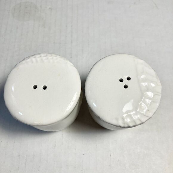 Nautical Blue Crab Ceramic Salt & Pepper Shaker Set Beach House Zodiac Cancer - Picture 8 of 11